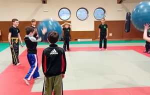 Cours différents pour les Jeunes... ils adorent