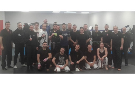 SUR TOUS LES FRONTS...