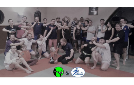 LES &quot;SPORTS DE CONTACT&quot; PARTAGENT UN MOMENT CONVIVIAL